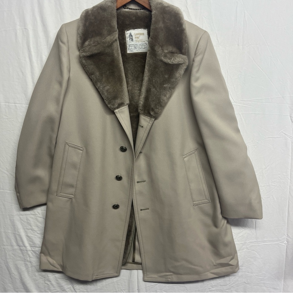Vintage Mens London Fog Faux Fur Lined Pea Coat size 40 Regular Tan Brown